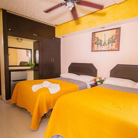 Hotel Melina Плая дел Кармен Екстериор снимка