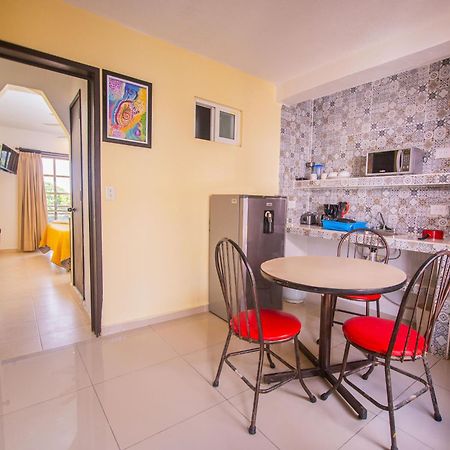 Hotel Melina Плая дел Кармен Екстериор снимка