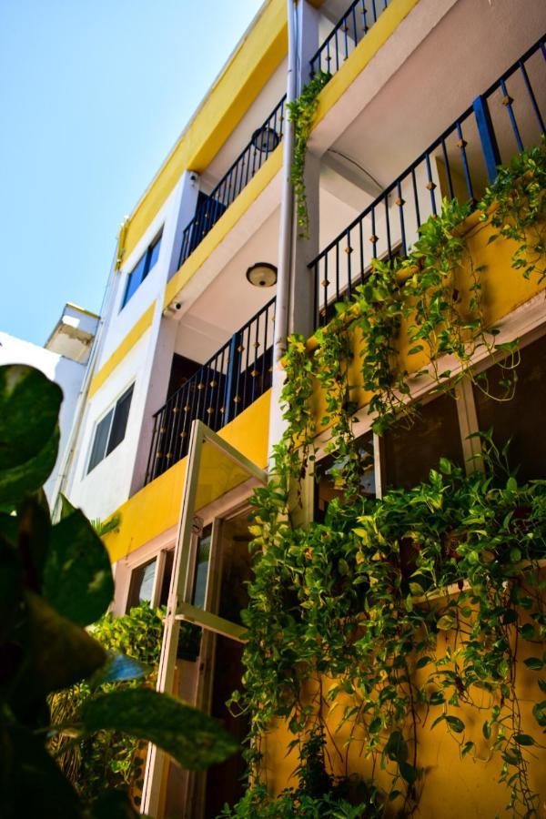 Hotel Melina Плая дел Кармен Екстериор снимка