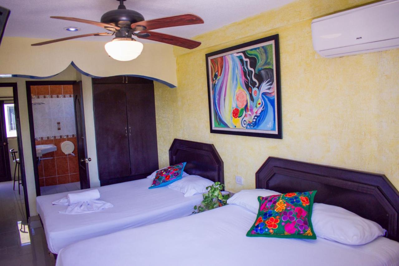 Hotel Melina Плая дел Кармен Екстериор снимка
