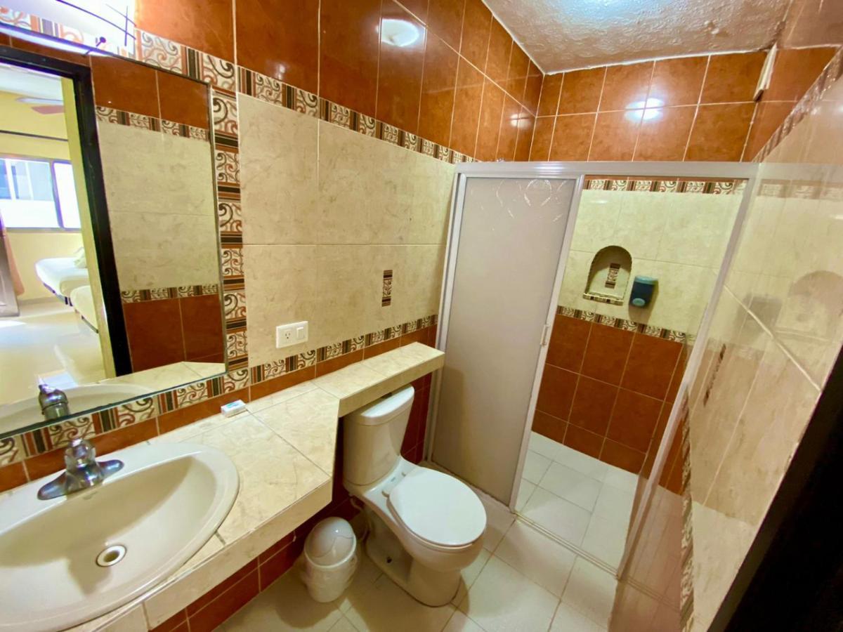 Hotel Melina Плая дел Кармен Екстериор снимка