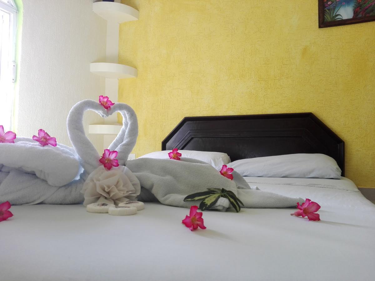 Hotel Melina Плая дел Кармен Екстериор снимка