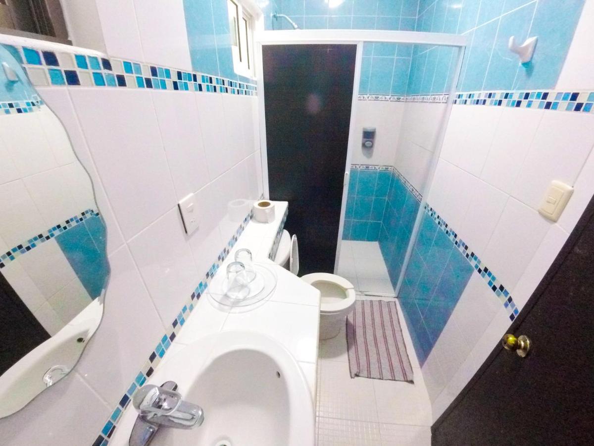 Hotel Melina Плая дел Кармен Екстериор снимка